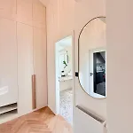 Luxury New With Balcony Steps From Wenceslas Square *