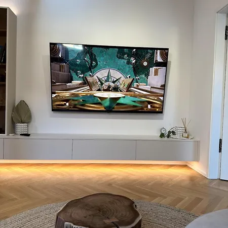 Apartment Luxury New With Balcony Steps From Wenceslas Square