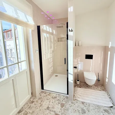 Apartamento Luxury New With Balcony Steps From Wenceslas Square *