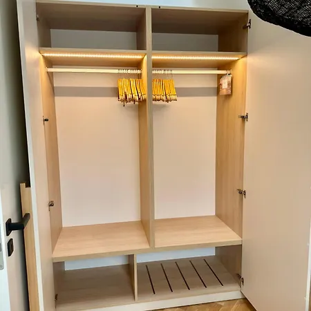 Apartment Luxury New With Balcony Steps From Wenceslas Square