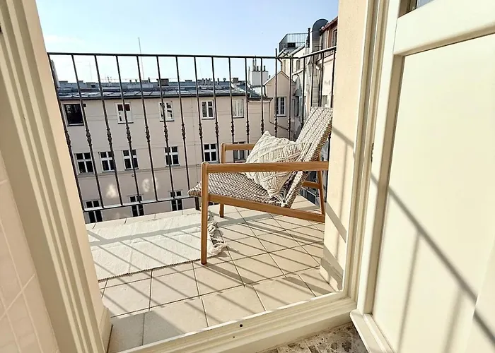 Apartment Luxury New With Balcony Steps From Wenceslas Square Prague