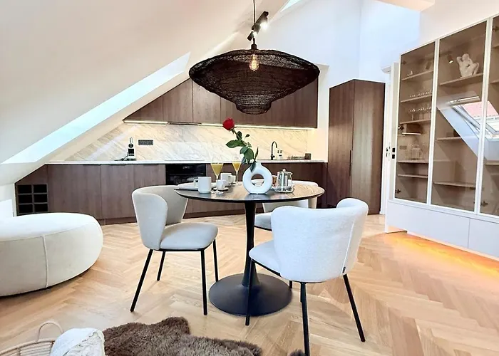 Luxury New With Balcony Steps From Wenceslas Square Apartment *